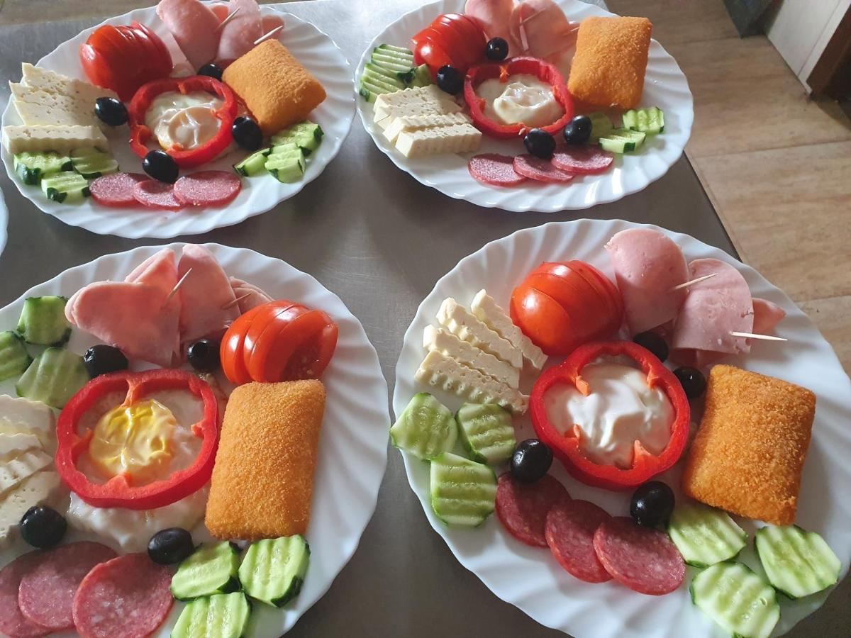 Pensiunea Ronicson Milostea 외부 사진